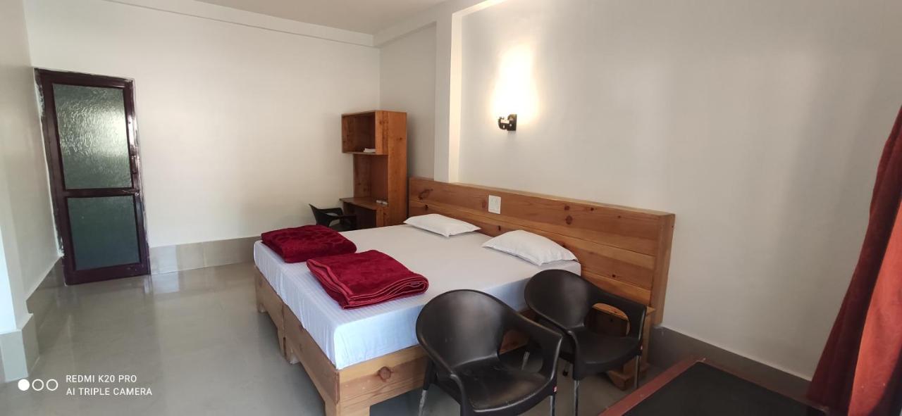 H7 Stay On The Ganges, Yoga & Spa Resort, Rishīkesh Exterior foto